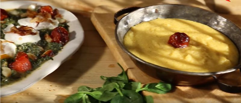 Urzici botezate in lapte. Cum se pregateste mancarea de urzici