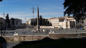 Români CAPTIVI ÎN ITALIA: „Nu putem ieși din orașe. Totul e paralizat”