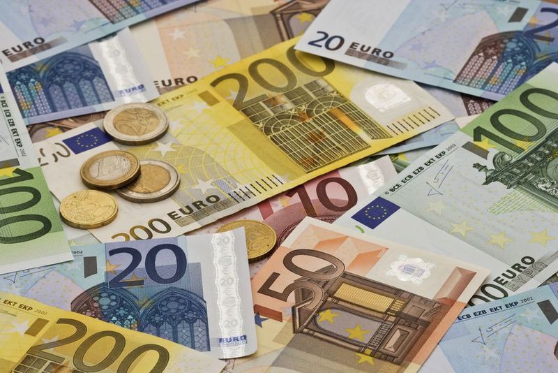 Curs valutar. BNR detonează marea surpriză. Cât este un EURO la ora 13:00