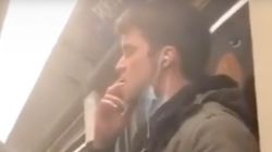 Video șocant! Un bărbat a fost arestat după ce și-a dat jos masca medicinală și și-a întins saliva pe bara din metrou