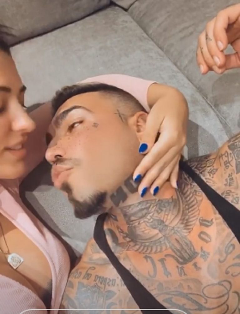 Antonia și-a răsfățat fanii. Le-a arătat ce vede Velea &icirc;n dormitor...