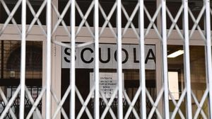 Coronavirusul închide Europa