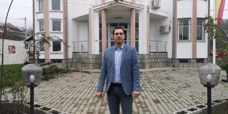 Gorjeni din Negomir, p&acirc;r&acirc;ți de vecini că au venit din zona roșie