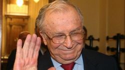 Ion Iliescu s-a izolat în casă și scrie la o carte! Măsuri stricte pentru fostul președinte din cauza coronavirusului