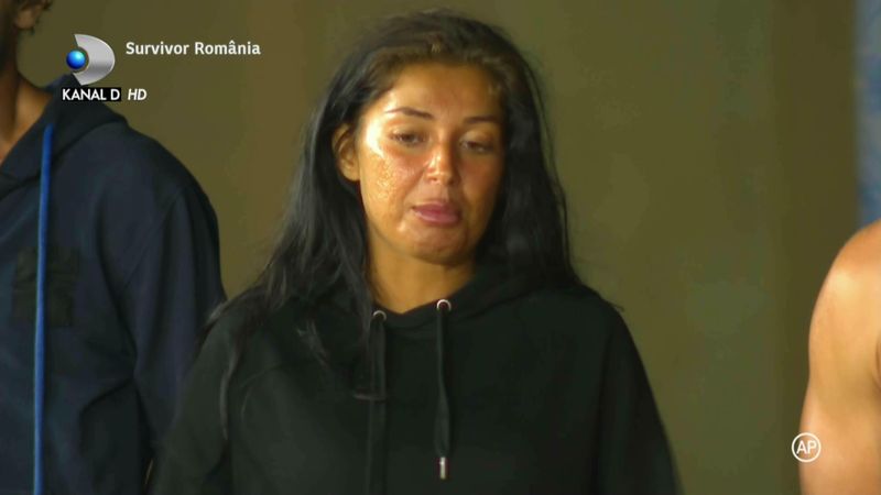Elena Ionescu a căzut din picioare la Survivor! Artista a fost transportată direct la Urgențe