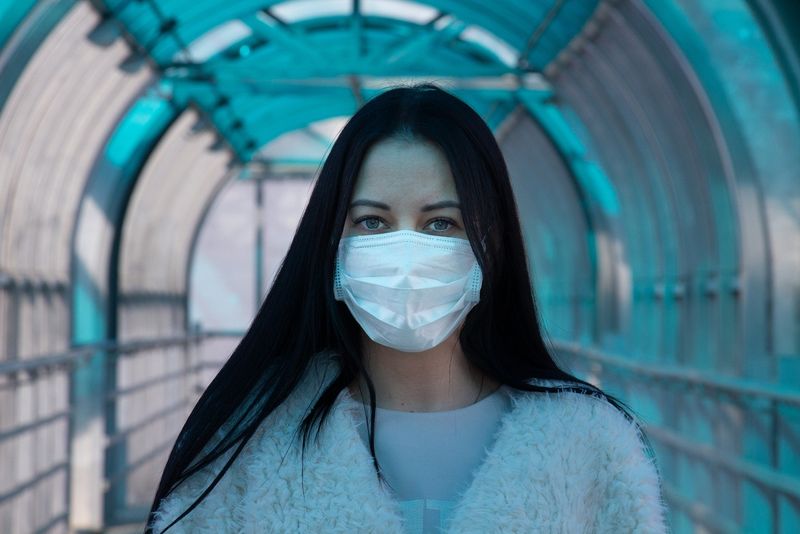 Coronavirus. Un nou simptom asociat infectarii cu COVID-19. Tinerii, mai expusi