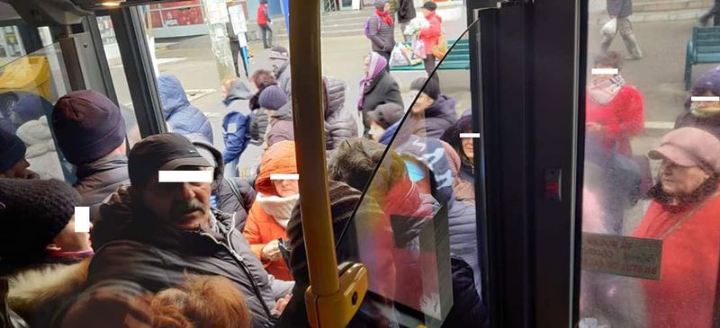 Fotografiile facute intr-un autobuz din Buzau in plina pandemie de coronavirus