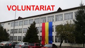 Opt elevi din Targu Jiu sprijină spitalul în lupta cu Covid-19