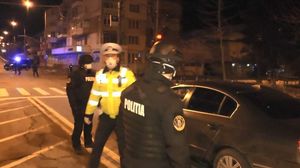 Amenzi URIAȘE din cauza restricţiilor de circulaţie. Polițiștii au aplicat sancțiuni în valoare de peste 7 milioane de lei, în 24h Amenzi URIAȘE din cauza restricţiilor de circulaţie. Polițiștii au aplicat sancțiuni în valoare de peste 7 milioane de lei, în 24h