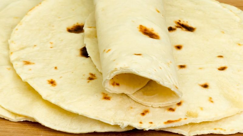 Rețetă lipie pentru hummus sau shaorma. Cum o poți face în casă