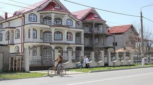 Încă un oraș devenit focar de coronavirus propus spre carantinare