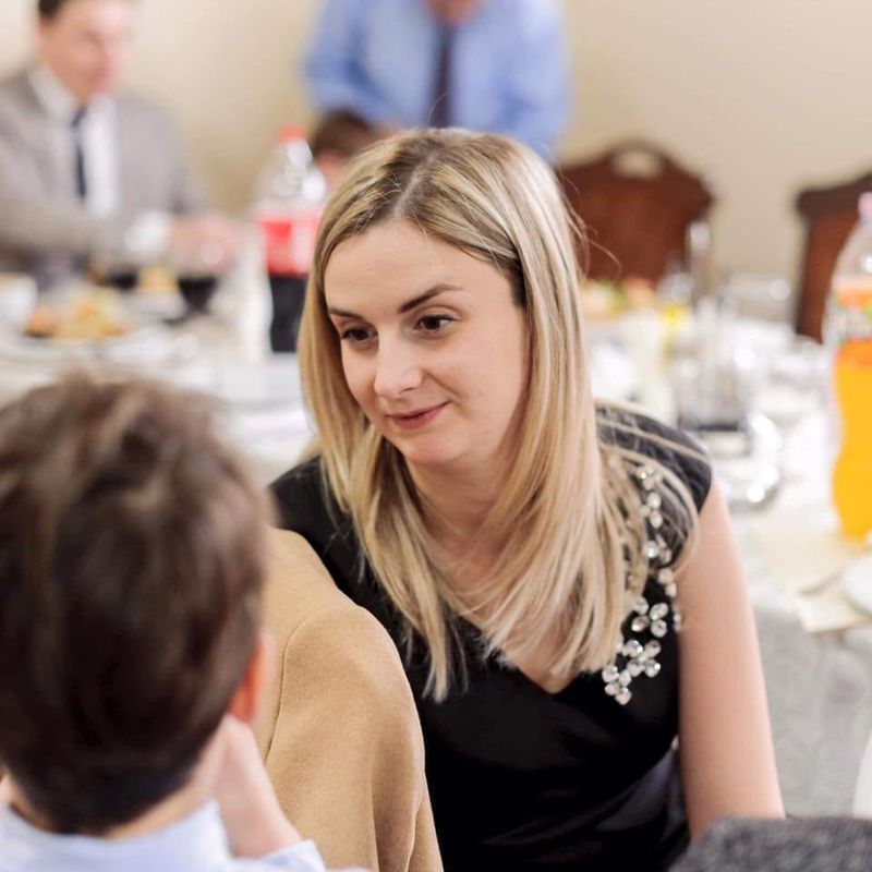 Cadre medicale fără apărare, cu o singură mască simplă, una pe zi, și pe care nu le testează nimeni nici daca au febră