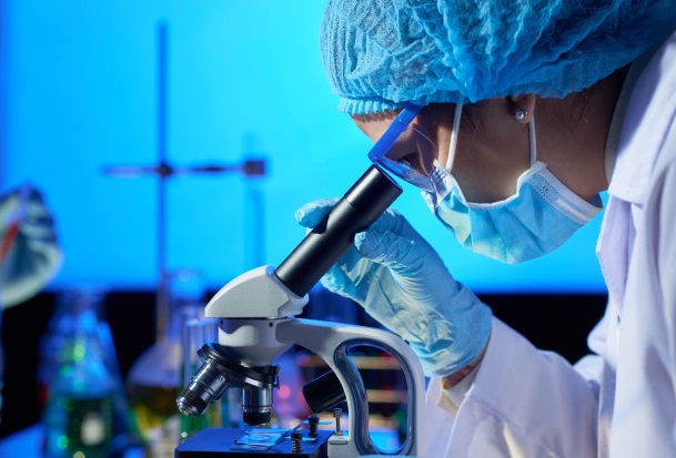 Un vaccin împotriva COVID-19 este aproape gata