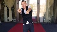 Mihai Traistariu face bani din poze nud. Ca artist, nu din muzica