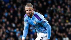 Un celebru jucător de fotbal, protagonistul unui scandal sexual. A găzduit o orgie, după care și-a sfătuit fanii să respecte distanțarea socială