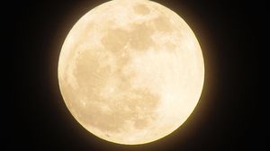 8 aprilie 2020, Super Luna, cea mai stralucitoare luna plina a anului 8 aprilie 2020, Super Luna, cea mai stralucitoare luna plina a anului