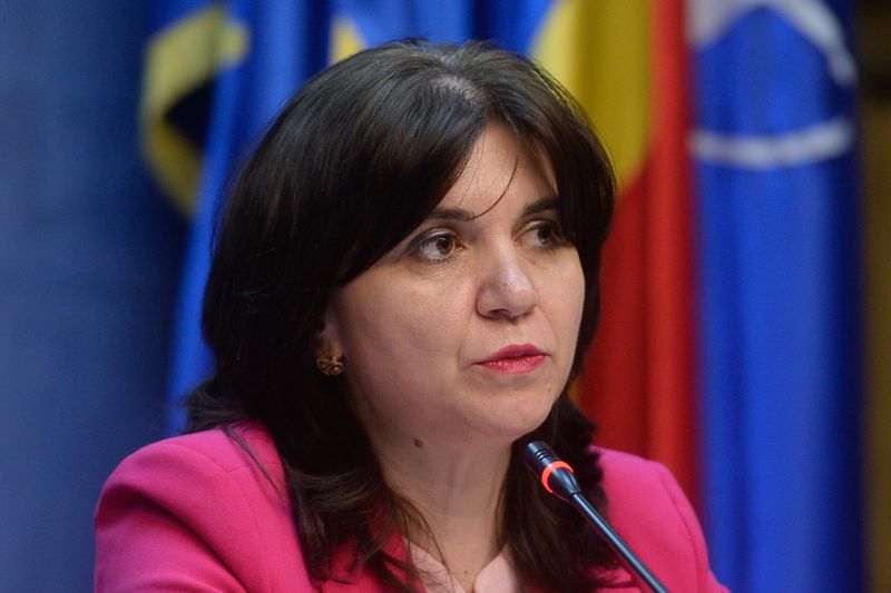 monica-anisie-inghetarea-anului-scolar