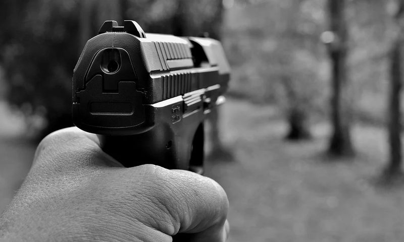 pistol Eveniment șoc în lumea vedetelor. A fost împușcat mortal în plină stradă