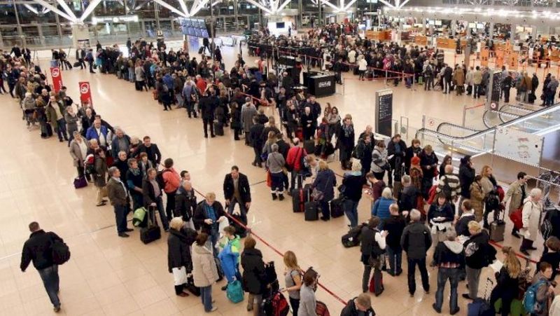 De când se deschide sezonul de vacanță. Când putem lua cu asalt aeroporturile