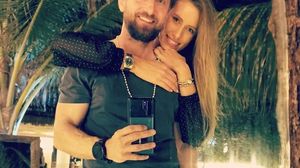 Dani Oțil Dani Oțil, ieșire necontrolată! A sărit la gâtul iubitei. Totul a fost filmat