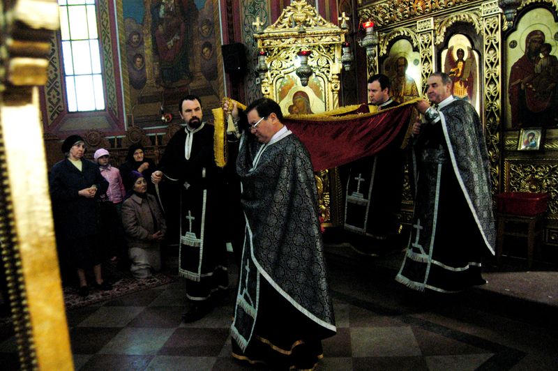 Vinerea Patimilor, zi de mare doliu si post negru