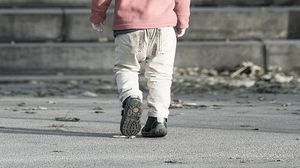 Un băiețel de cinci ani a fugit de acasă pentru a-și găsi mama