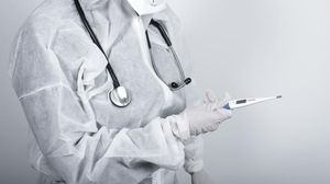 16 cadre medicale din Mureș, depistate pozitiv cu COVID - 19