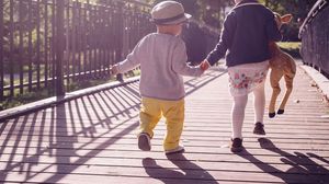 De când vor avea voie copiii să iasă afară să se joace