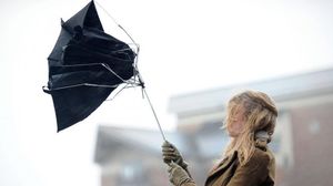 Cod galben de vreme rea! Vântul va sufla cu putere în mai multe județe din țară 