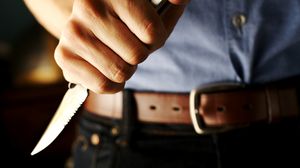 Atac sângeros, în plină stradă. Patru persoane, înjunghiate. A fost deschisă o anchetă