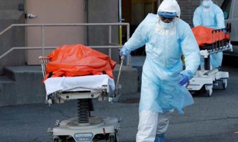 morti Mărturiile terifiante ale unei românce: „Au băgat mortul în sac și au spus că trebuie să declarăm că a murit de coronavirus”