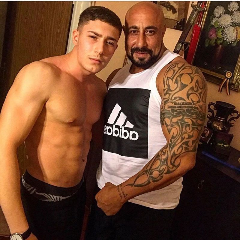 Ei sunt părinții lui Philip! Cine este tatăl concurentului și ce mamă