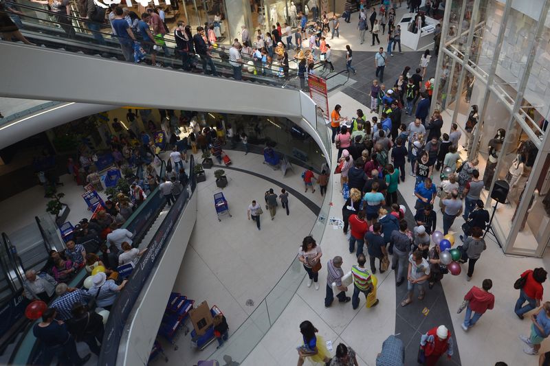 cand se redeschid mall-urile