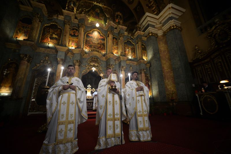 bisericile raman inchise si dupa 15 mai