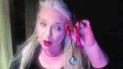 Nu și-a mai tăiat unghiile de 14 ani, iar acum arată așa. Imagini uluitoare din izolare