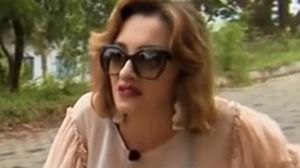 Ireal! Competiția Asia Express a dat-o de gol!  Ana Morodan își lipește sânii cu scoci. Motivul este absolut șocant