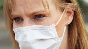 coronavirus in aer fara masca