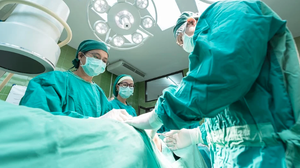 Un bărbat bolnav de cancer pulmonar a murit! Operația lui a fost anulată pentru că toate paturile erau pentru pacienții infectați cu coronavirus