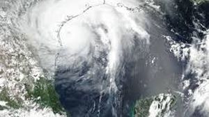 Prognoza meteo este înspăimântătoare. Rafale de vânt cu 240 km/h