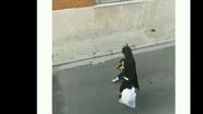 Cum a ales să-și distreze un tătic fetița în timpul pandemiei
