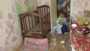 O mamă și-a închis copiii în casă, timp de 9 zile, și a plecat în vacanță cu iubitul! Este groaznic cum au fost găsiți