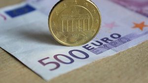 Curs valutar 22 mai. Leul a crescut vineri la 4,8422 unităţi