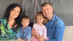 Ce familie frumoasă are Lucian Bute! Fostul campion s-a pozat cu cei dragi de ziua Elenei FOTO