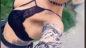 marga VIDEO. E cât se poate de real! Margherita de la Clejani aproape dezbrăcată pe stradă, în plină zi, alături de iubitul ei. Fanii au rămas șocați