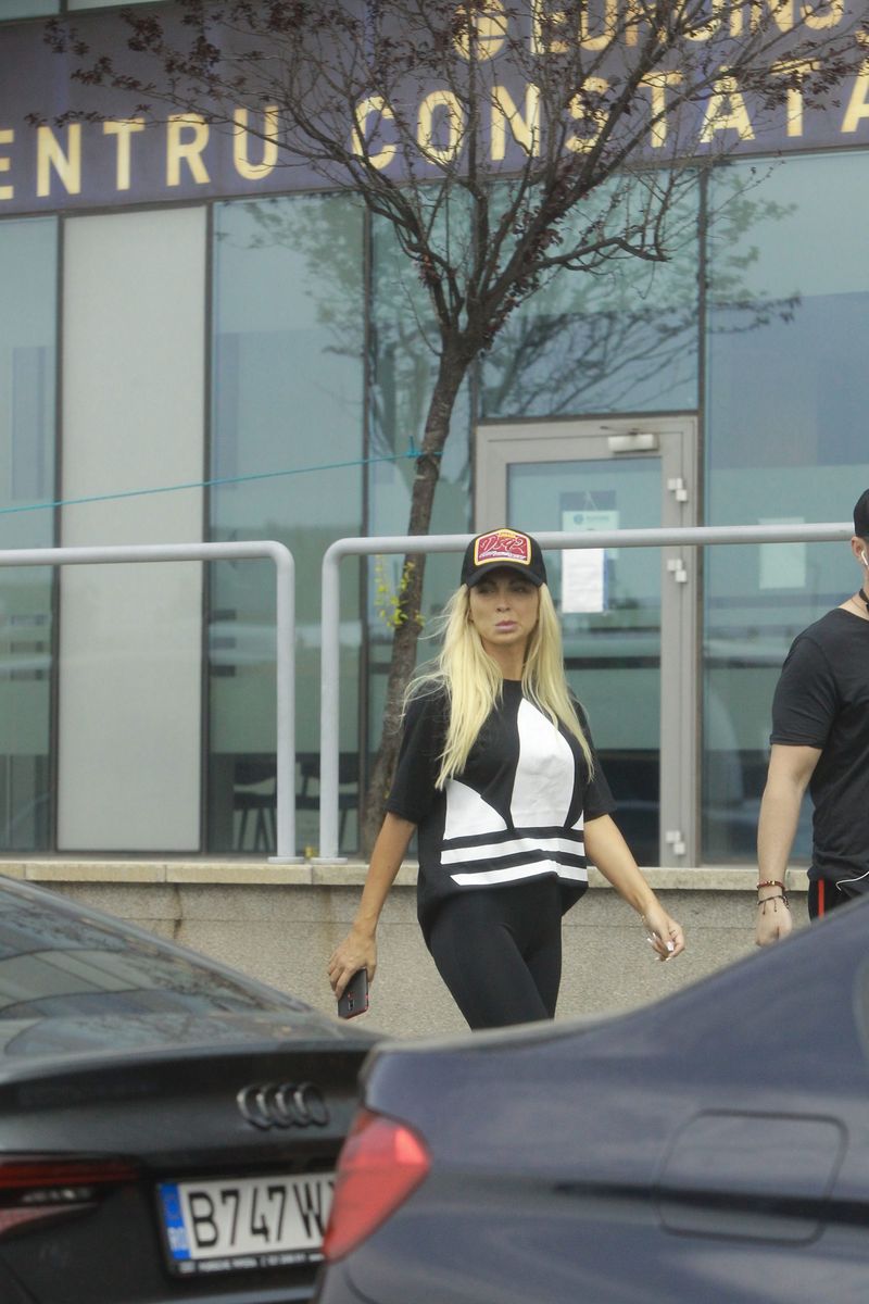 Victor Slav s-a afișat, &icirc;n sf&acirc;rșit, cu noua iubită. Cine este și cum arată femeia care i-a furat inima?