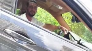Dorian Popa, oprit de un bărbat în trafic. Ce a putut să-i zică