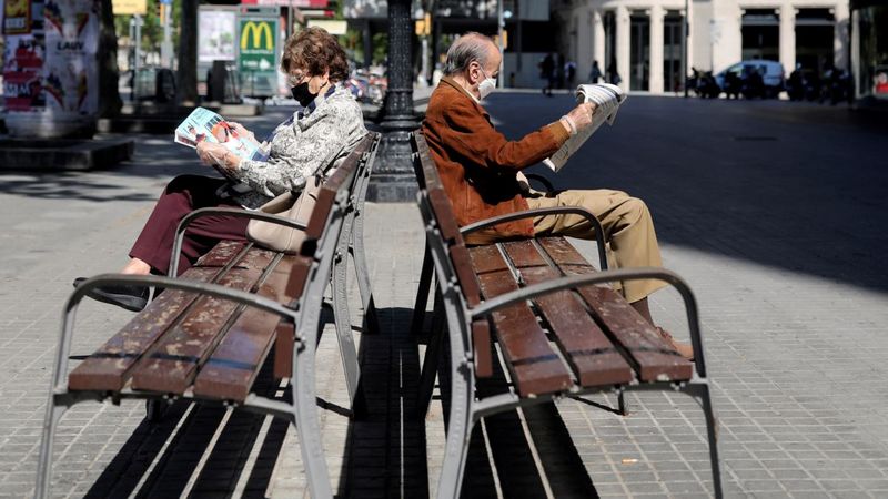 A doua etapă de relaxare a restricțiilor a început! Lista completă cu activitățile care se reiau. Ce reguli trebuie să respectăm