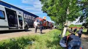 Accident grav în Galați! Şapte persoane au fost rănite pe DN25 
