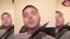 Caz înspăimântător! A amenințat cu moartea un profesor și a filmat totul: „Îți tai capul cu acest cuțit de cinci kile...”