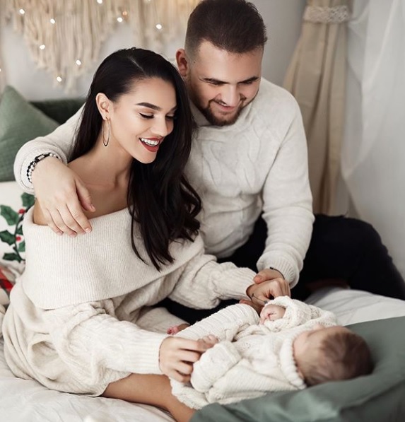 Karmen Minune, părăsită de soț și lăsată fără copil. Cel mai negru coșmar al artistei